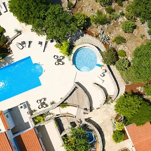 https://lotus-resort.primorje-gorskikotar.com
