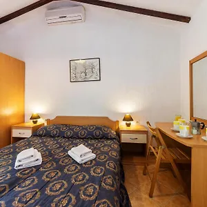 https://mugeba-club-residence-porec.in-istria.net